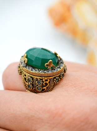 Stoneage Green Ring
