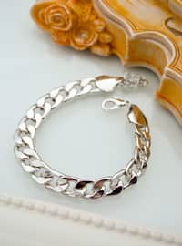  Silver tone Bracelet