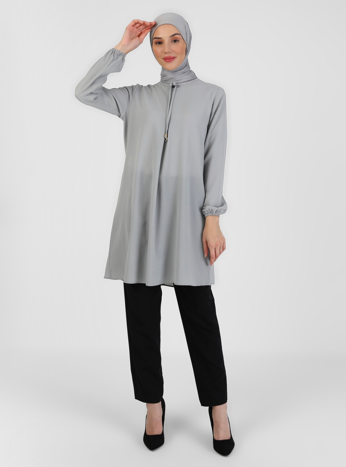 A Pleated Bow Collar Detailed Tunic Gray