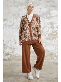  Brown Knit Suits