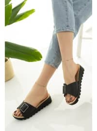 Women's Black Casual Slippers Filled Heel Outdoor And Home Slippers
