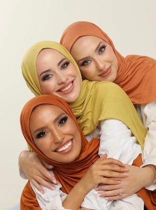 مجموعة من 3 حجابات قماش فاخر من الجيرسي -برتقالي فاتح-ليموني-خوخي  - Beyzak Store 