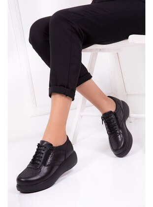 Gondol Black Casual Shoes