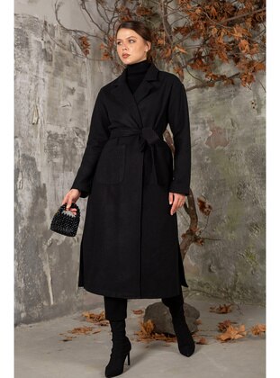 Melike Tatar Black Coat