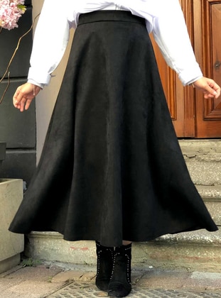 Mapel Black Skirt