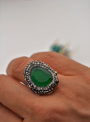 Stoneage Green Ring