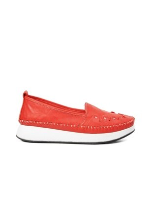 Clavi Red Casual Shoes