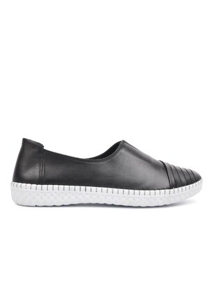 Well Foot Black Casual Shoes