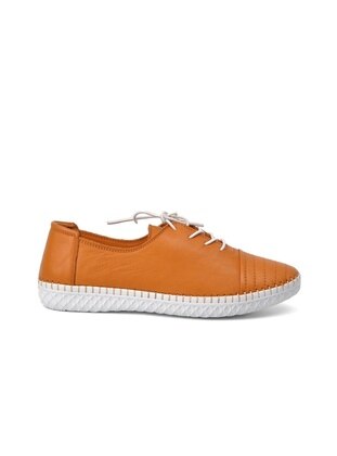 Well Foot Tan Casual Shoes