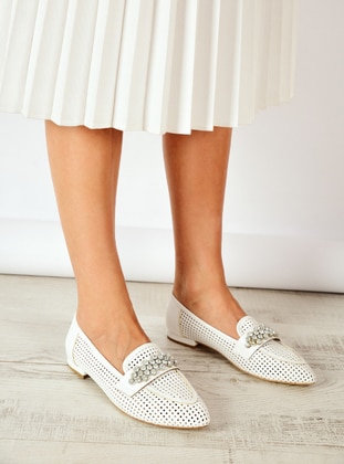 Shoestime White Flat Shoes