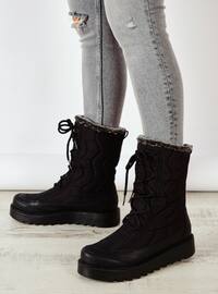  Black Boots