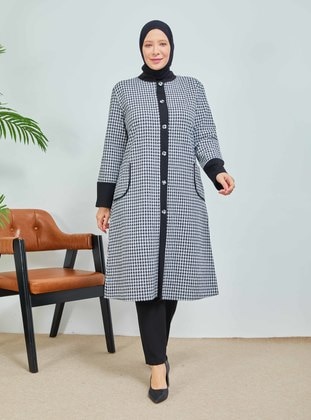 Houndstooth Patterned Long Button Down Cape Ecru