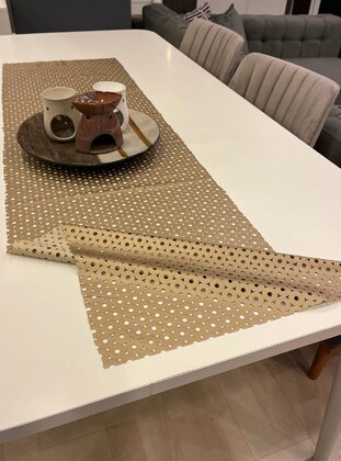 AYSU MODA Gold Dinner Table Textiles