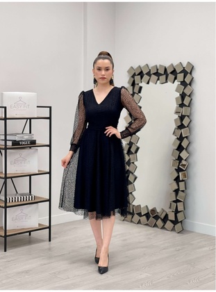 Lace Fabric V Neck Midi Dress Black