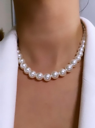 White - Necklace - im Design