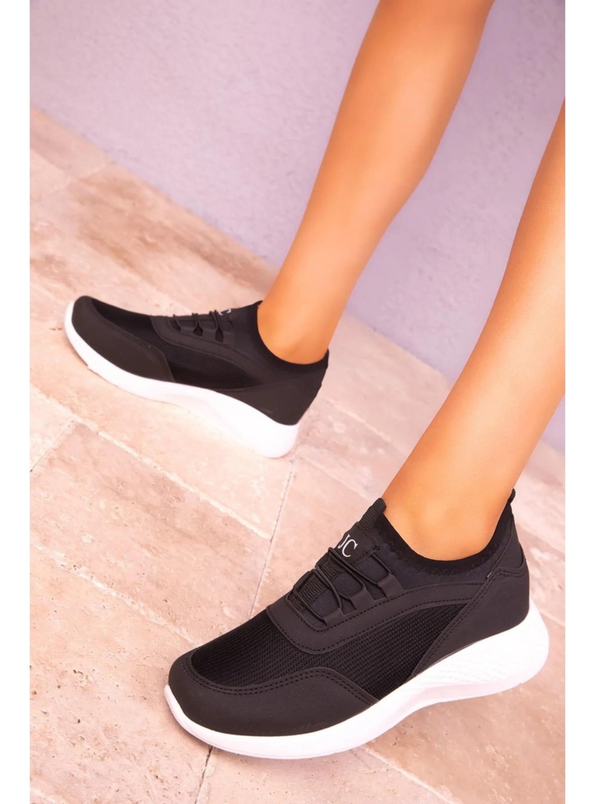Women's Exclusive Sneaker Sneakers Black/White