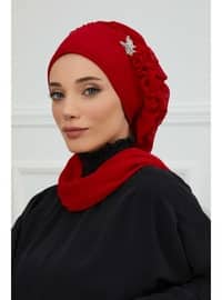 أحمر - حجابات جاهزة