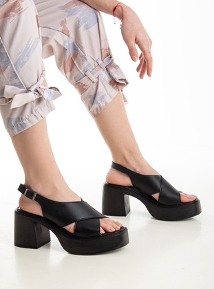 Black - Sandal - Ayakkabı Frekansı