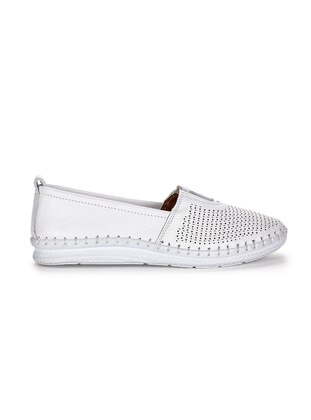 Casual - White - Casual Shoes - Polaris