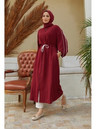 Hijab Intermediate Zippered Cape Burgundy Coat