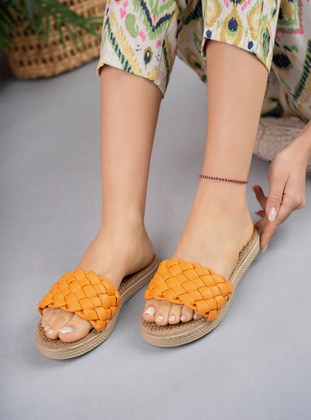 Mustard - Sandal - Slippers - Ayakkabı Havuzu