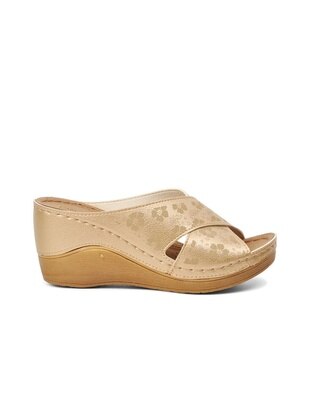 Carlaverde Gold Slippers