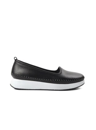 Black - Casual Shoes - Voyager