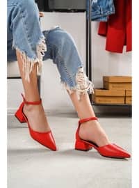 أحمر - حذاء كاجوال - أحذية كاجوال