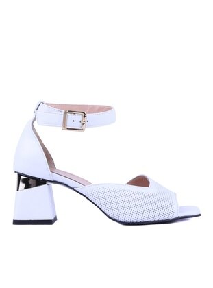Shoetyle White Sandal