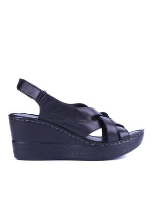 Shoetyle Black Sandal
