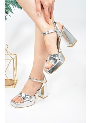 1000gr - Silver color - Platform - Heels - Aska Shoes