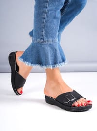 Black - White - Sandal - Slippers