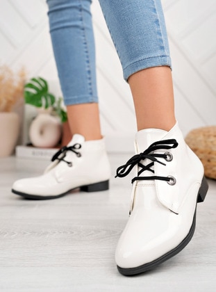 أبيض ثلجي - بوتات - Shoescloud