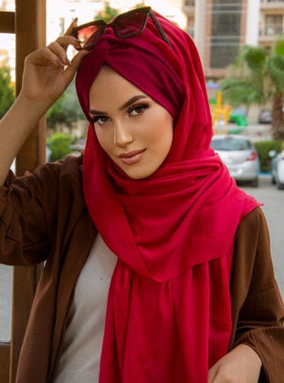 أحمر - حجابات جاهزة - AİŞE TESETTÜR