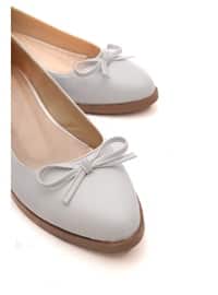 White - Flat Shoes
