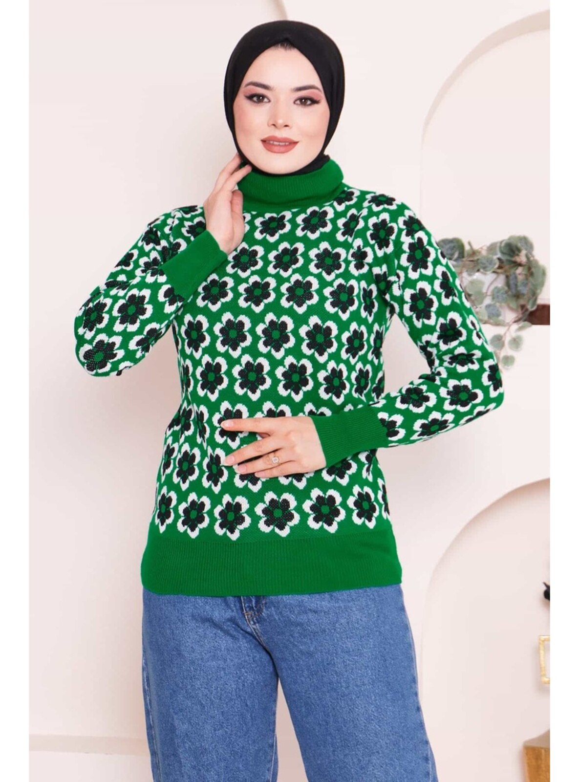 Green Women's Turtleneck Floral Print Sweater