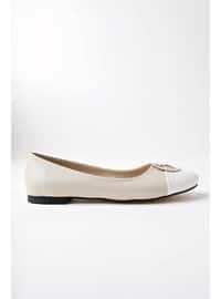 Cream - Flat Shoes