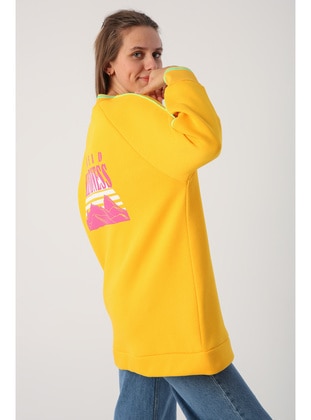 أصفر - قبة مدورة - تصاميم بطبعات - قميص رياضي - ALLDAY