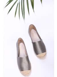 حذاء كاجوال - بلاتيني - أحذية كاجوال