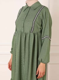 لوزي أخضر - فستان