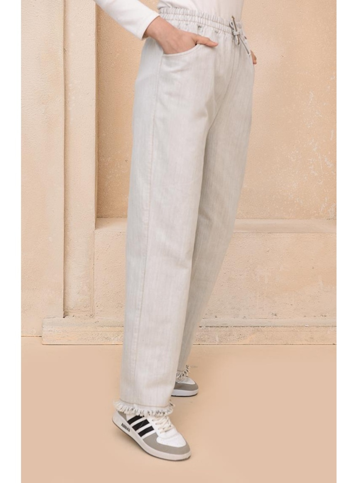 Kk Design Cropped Solid Denim Jeans Stone Color – Wardrobe Fashion KW