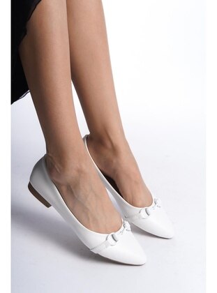 White - Flat - 400gr - Flat Shoes - Shoescloud