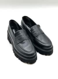 أسود - لحمي - أحذية كاجوال