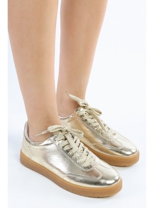 حذاء رياضي - 350gr - لون ذهبي - أحذية رياضية - Shoeberry