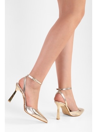 Stilettos & Evening Shoes - 300gr - Golden color - Heels - Shoeberry