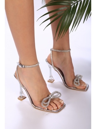 Kadın Neilda Gümüş Şeffaf Fiyonk Taşlı Topuklu Ayakkabı-Gümüş
