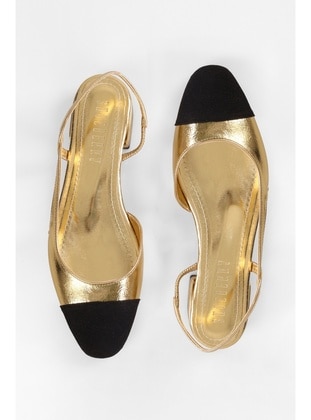 Flat - 250gr - Golden color - Flat Shoes - Shoeberry