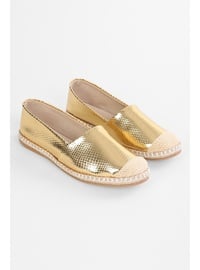 Comfort Shoes - 150gr - Golden color - Casual Shoes
