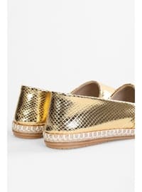 Comfort Shoes - 150gr - Golden color - Casual Shoes