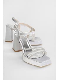 Platform - 350gr - Silver color - Heels